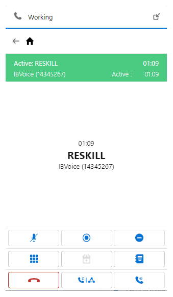 Salesforce Agent Lightning 中的活动呼叫界面，底部是菜单项图标。